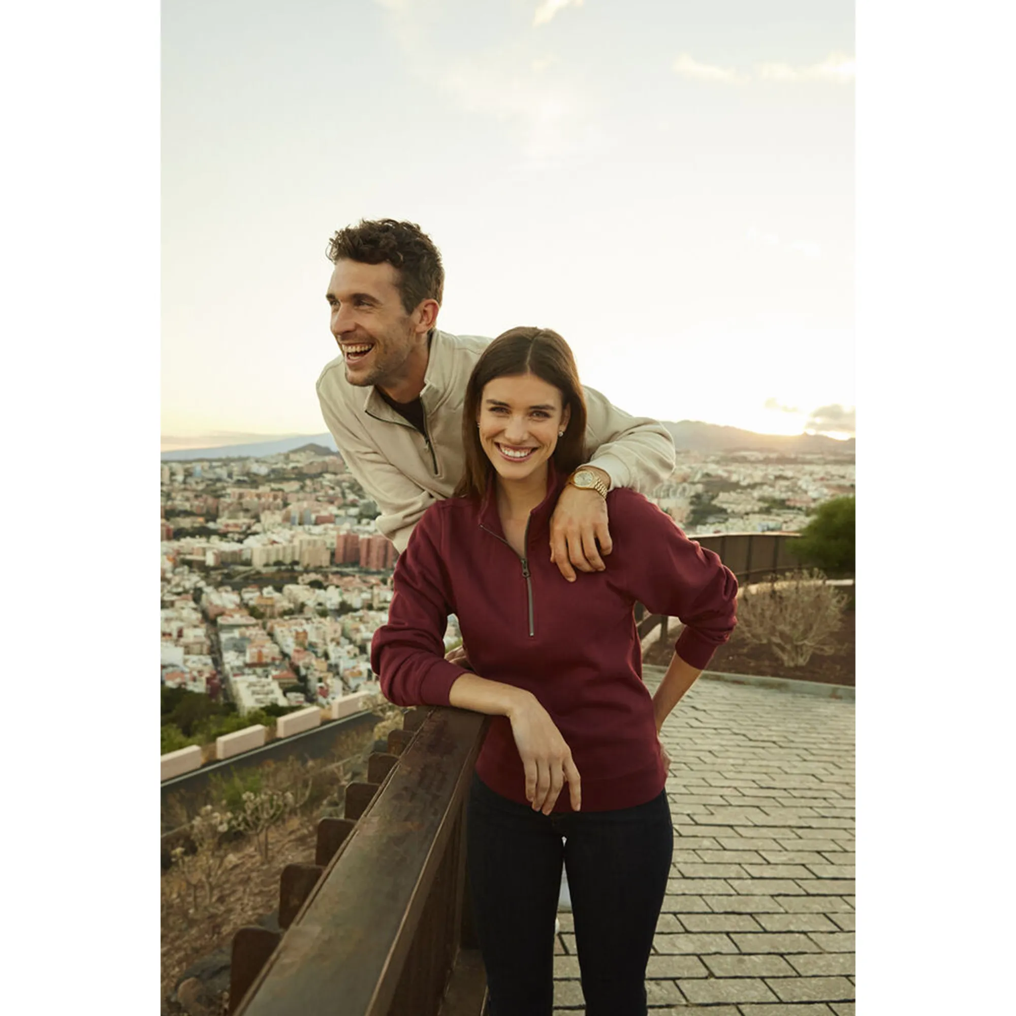 Puolivetoketjucollege, miesten, paikkakuntalogolla